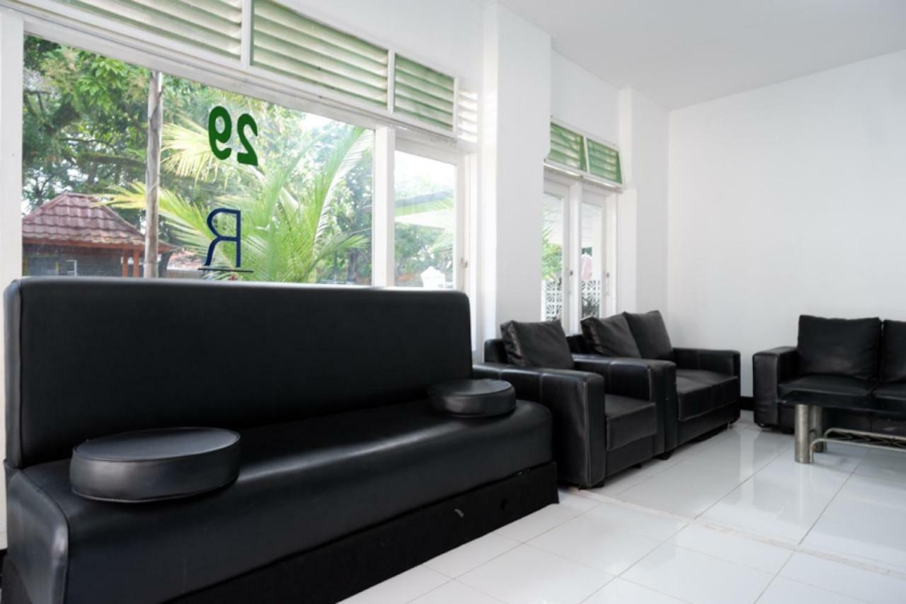 Reddoorz Near Mataram University מראה חיצוני תמונה