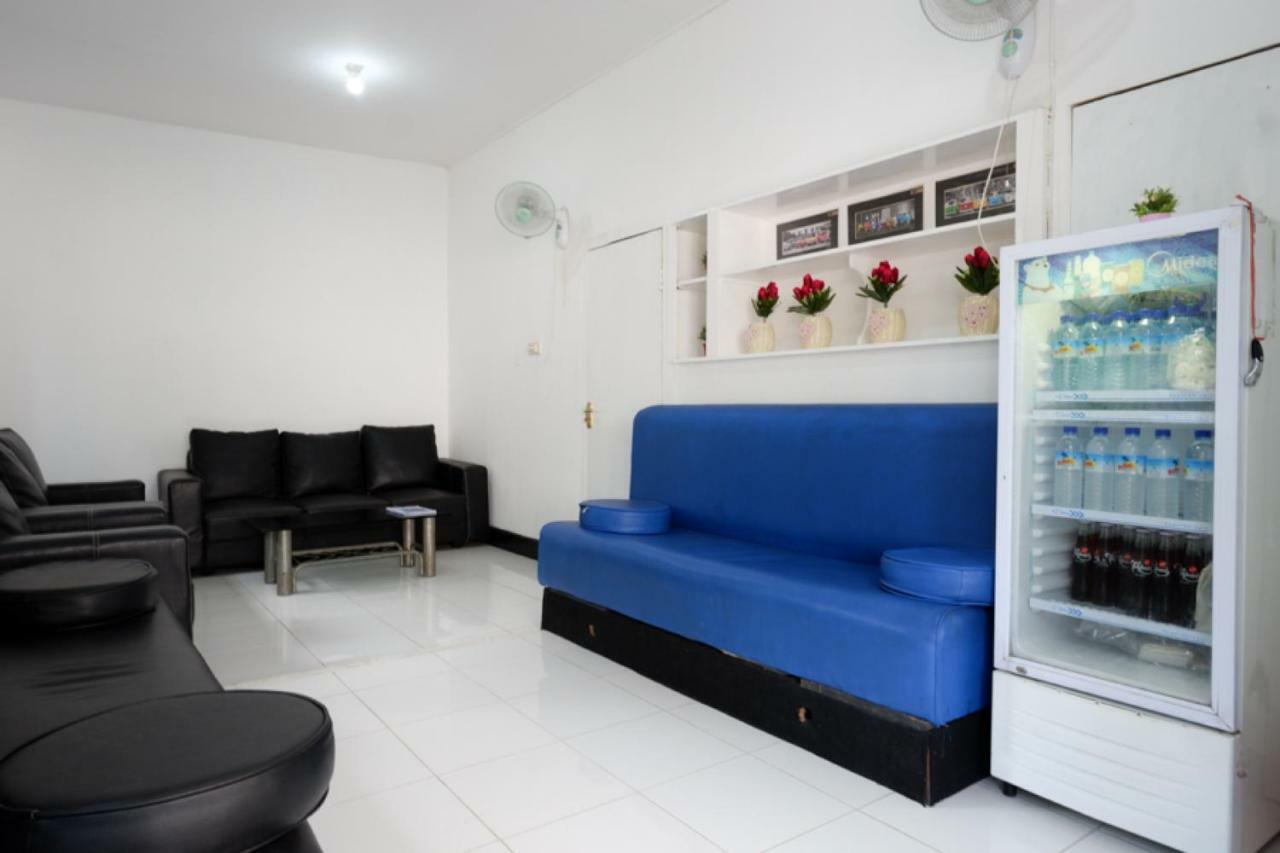 Reddoorz Near Mataram University מראה חיצוני תמונה