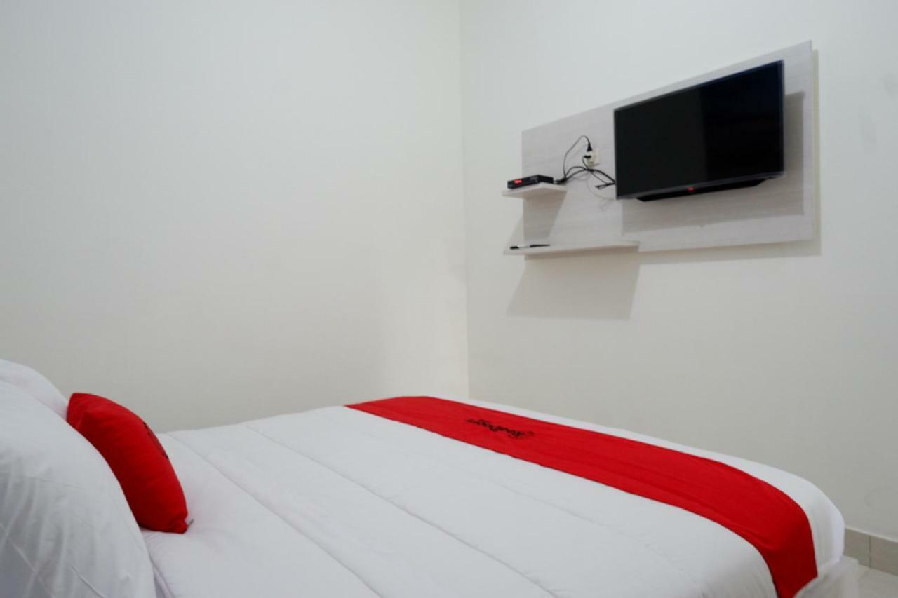 Reddoorz Near Mataram University מראה חיצוני תמונה